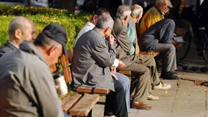 Πρώτη μεγάλη δόση συντάξεων πληρώνεται σήμερα