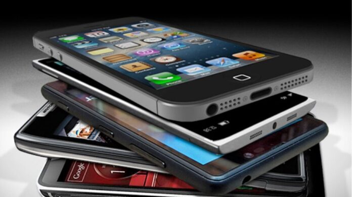 100.750 ευρώ πρόστιμα και καταστροφή 8.211 αντιγραφών προϊόντων σε παράνομες αποθήκες στην Αθήνα