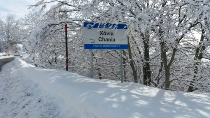 Έντονες χιονοπτώσεις στο Πήλιο - Το οδικό δίκτυο και ο Βόλος χωρίς δυσλειτουργίες