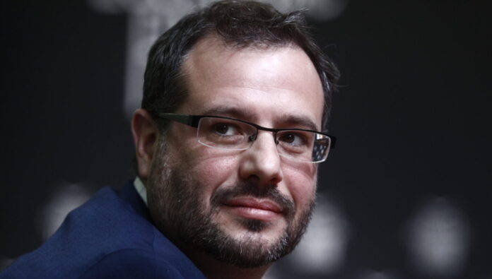 «Να με αξιολογήσουν από τις πράξεις μου, υπηρετώ τις σταθερές εθνικές θέσεις», δηλώνει ο Τσάφος