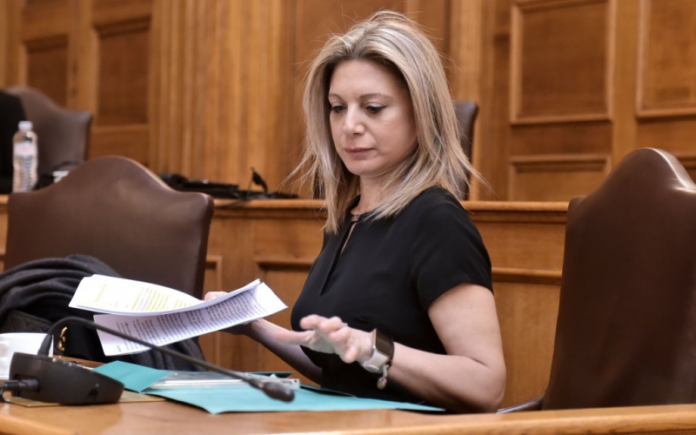 Η σημερινή απόφαση της Προανακριτικής χαρακτηρίζεται ως πλήρης παραβίαση του Συντάγματος, όπως καταγγέλλει η Καρυστιανού