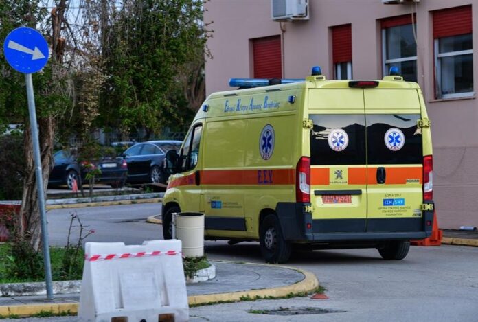 Νεκρή 66χρονη στον Πειραιά μετά από τροχαίο δυστύχημα - Παρασύρθηκε από αυτοκίνητο Νεκρή 66χρονη στον Πειραιά μετά από τροχαίο δυστύχημα - Παρασύρθηκε από αυτοκίνητο