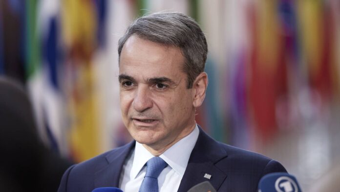 Ο Μητσοτάκης στο Παρίσι για τη Σύνοδο Κορυφής για την Ουκρανία