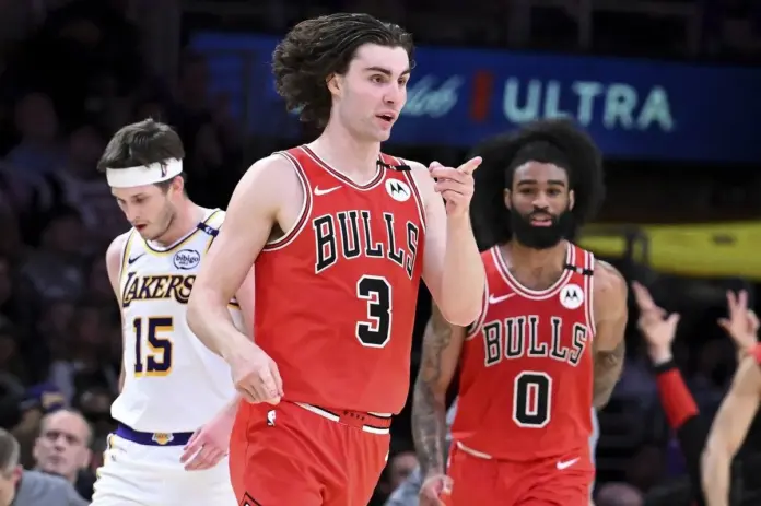 Οι Μπουλς ανατρέπουν τους Λέικερς με εντυπωσιακό κλείσιμο και μαγικό βολ του Γκίντι