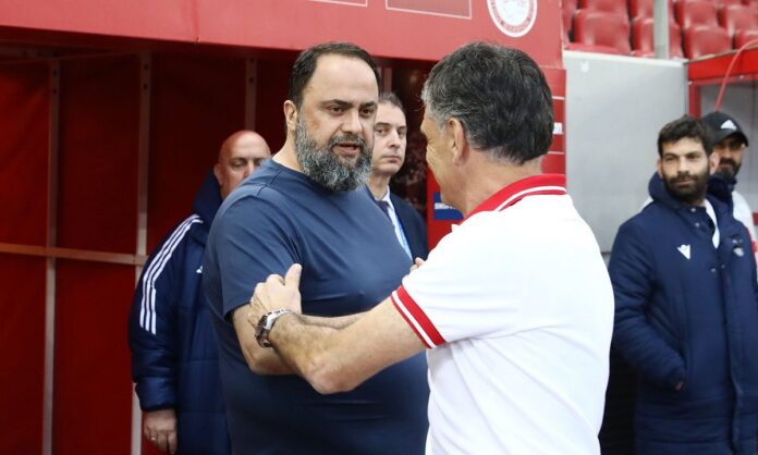 Οι προπονητές που εντυπωσίασαν τον Μαρινάκη και η ιστορία πίσω από την ανανέωση του Μεντιλίμπαρ μετά την ήττα 1-4 από τη Μακάμπι Οι προπονητές που εντυπωσίασαν τον Μαρινάκη και η ιστορία πίσω από την ανανέωση του Μεντιλίμπαρ μετά την ήττα 1-4 από τη Μακάμπι