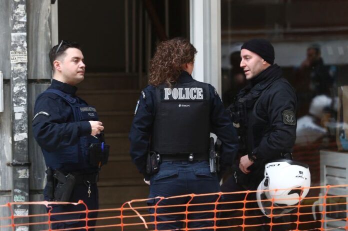 Σοκαριστικό περιστατικό με νεκρό σε γκαράζ στην Καισαριανή