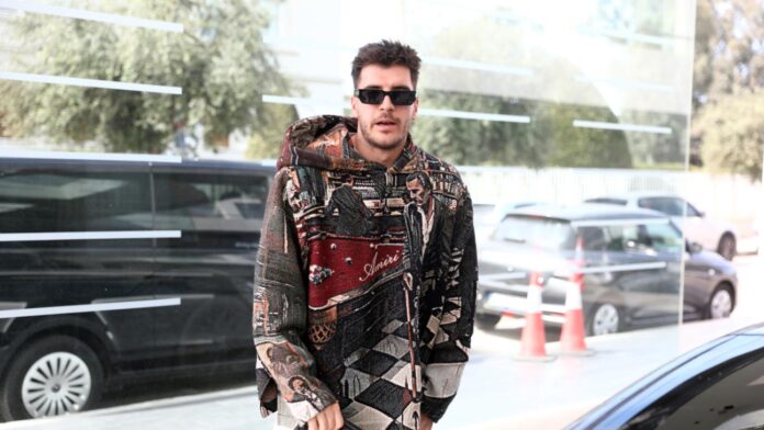 Το πολυτελές φούτερ του Ιωαννίδη που έκανε αίσθηση κοστίζει πάνω από 1.400 ευρώ