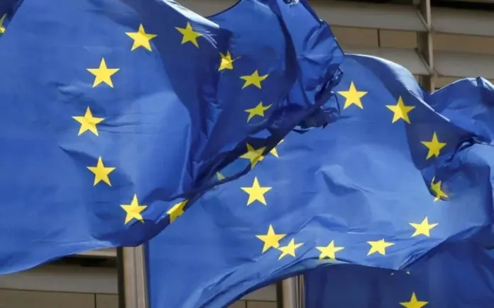 Η Ευρωπαϊκή Ένωση προετοιμάζεται για απάντηση σε δύο στάδια στους δασμούς του Τραμπ