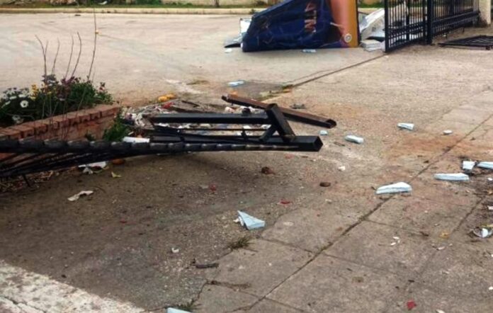 Κλοπή ΑΤΜ στη Γαστούνη: Άγνωστοι χρησιμοποίησαν αγροτικό για να το απομακρύνουν